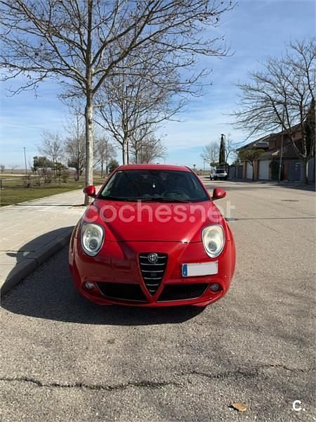 Usado Alfa Romeo GT Junior 78 CV (57 kW) 2009 Rojo Berlina