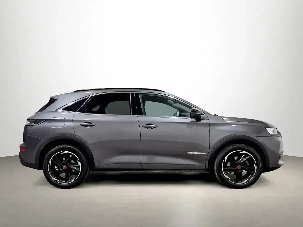 Usado DS Automobiles DS7 Crossback 131 CV (96 kW) 2021 Gris SUV