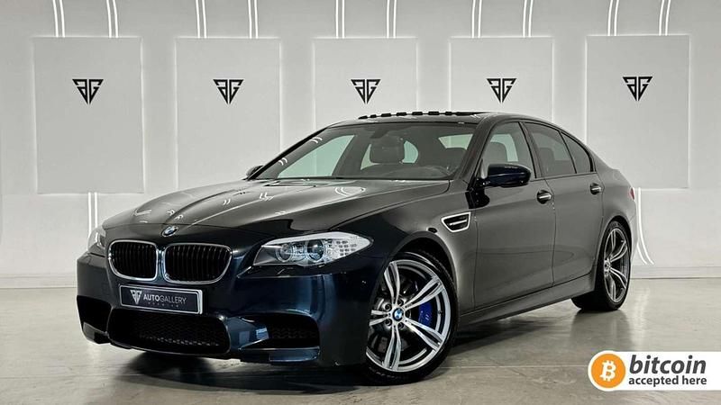 Gris Usado 2013 BMW M5 Comfort Edition Berlina | 39.900 € - Imagen 1/4