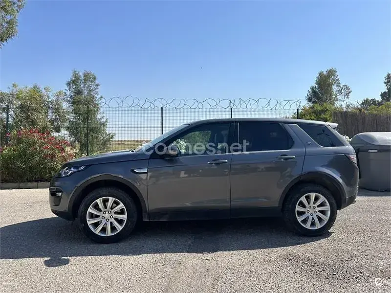 Usado Land Rover Discovery Sport HSE 150 CV (110 kW) 2016 Gris / plata SUV