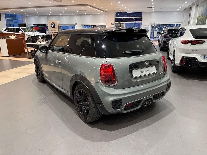 Usado Mini John Cooper Works 231 CV (169 kW) 2021 Gris / plata Utilitario