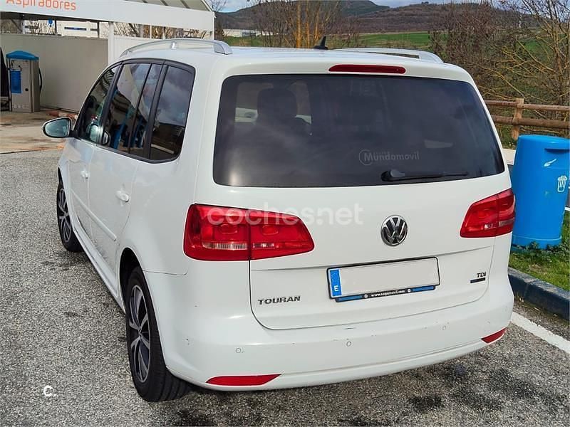 Usado VW Touran Advance 105 CV (77 kW) 2014 Blanco Monovolumen