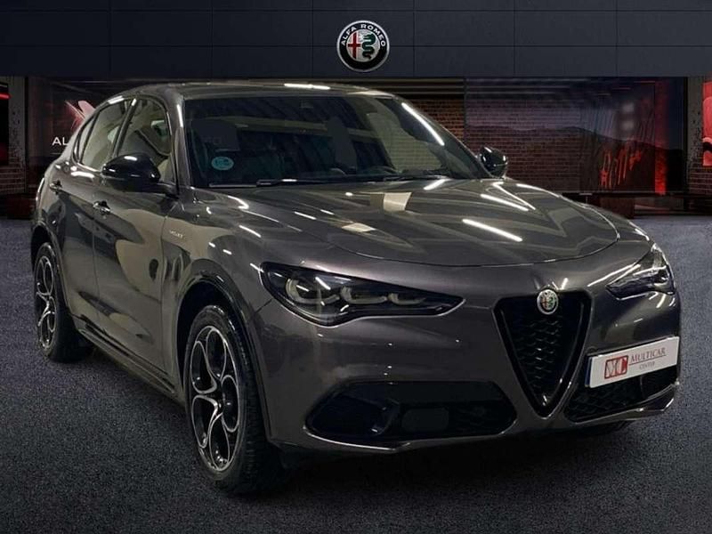 Usado Alfa Romeo Stelvio Veloce 211 CV (155 kW) 2023 Gris SUV