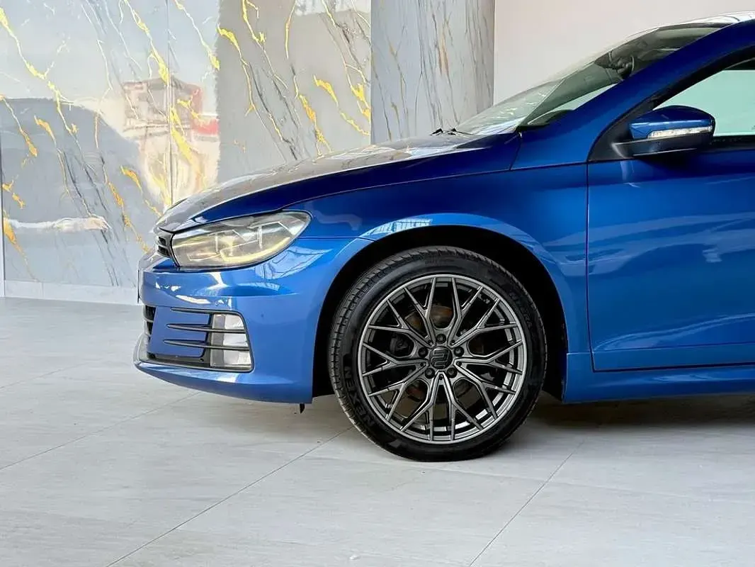 Usado VW Scirocco R-line 125 CV (91 kW) 2015 Azul Coupe