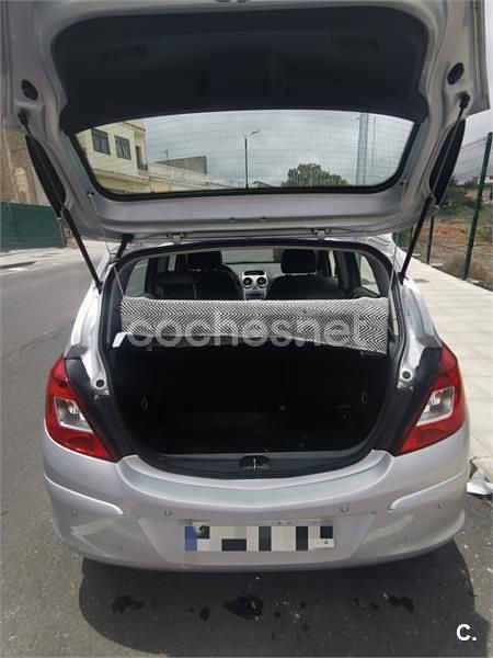 Usado Opel Corsa 75 CV (55 kW) 2012 Gris / plata Utilitario