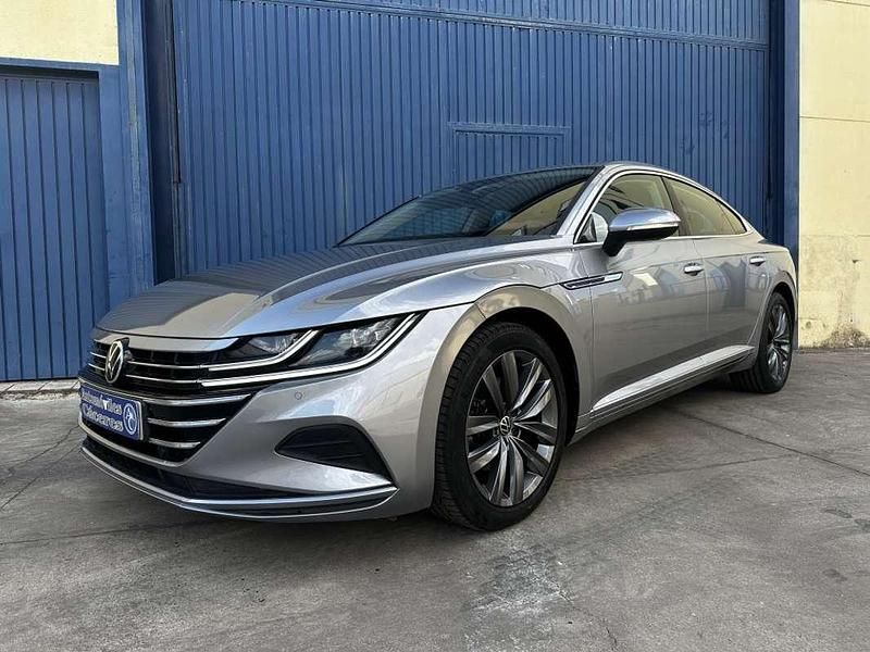 Usado VW Arteon 150 CV (110 kW) 2022 Gris Coupe