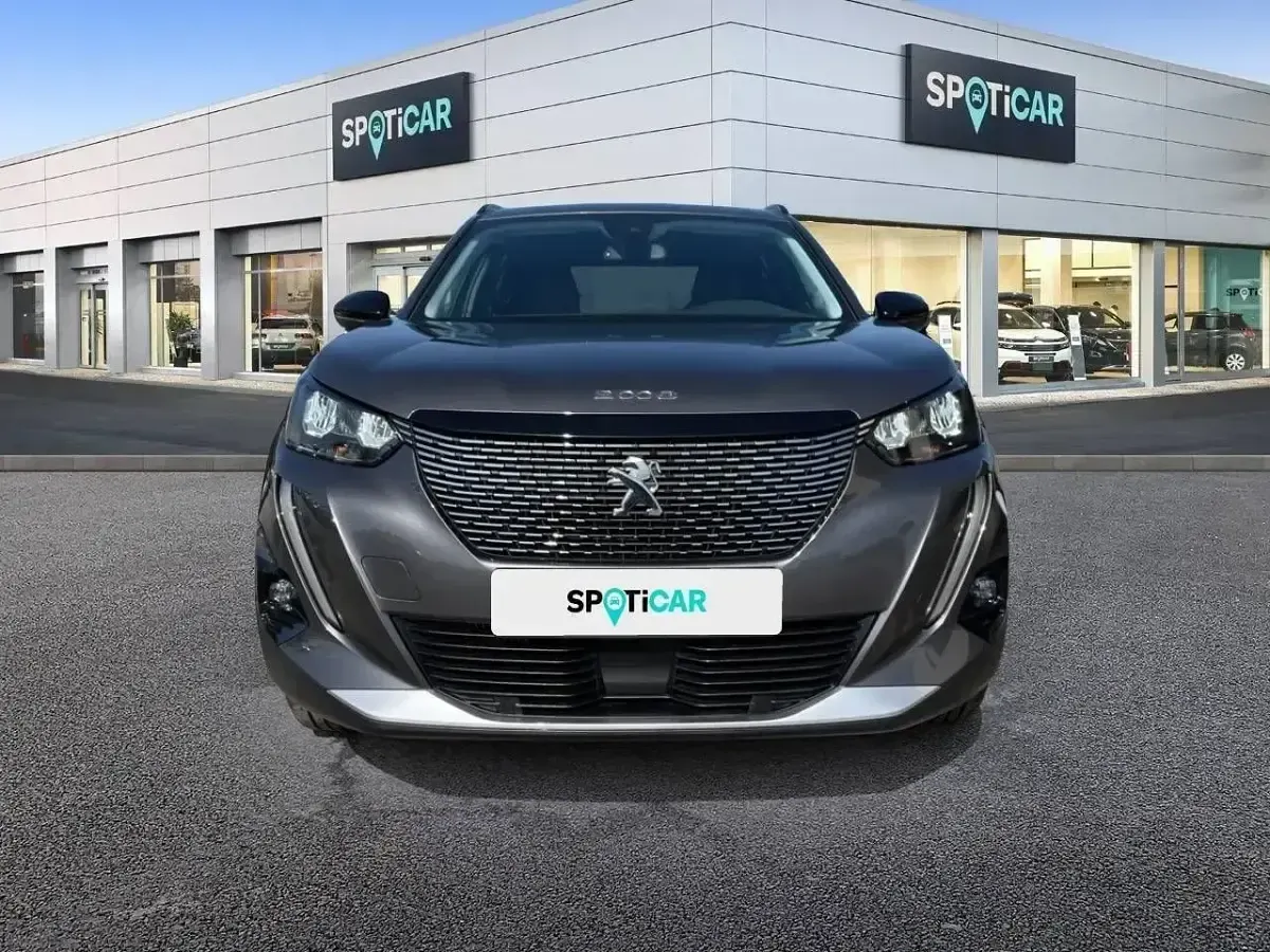 Usado Peugeot 2008 Allure 131 CV (96 kW) 2022 Gris SUV