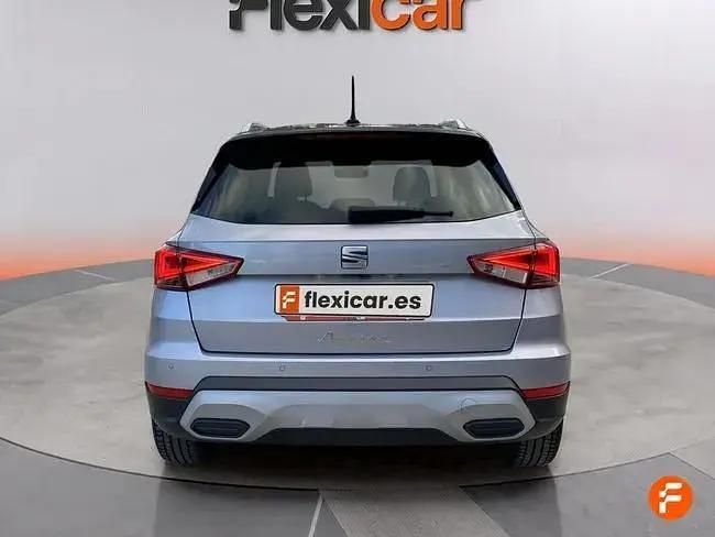 Usado Seat Arona FR 110 HP (80 kW) 2022 Cinzento SUV