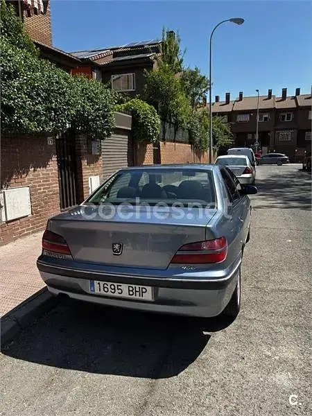 Usado Peugeot 406 112 CV (82 kW) 2001 Gris / plata Berlina