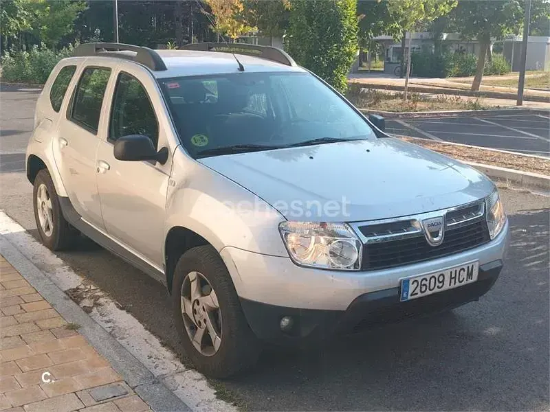 Usado Dacia Duster Ambiance 107 CV (78 kW) 2011 Gris / plata SUV