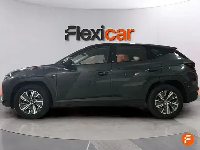 Usado Hyundai Tucson 150 CV (110 kW) 2024 Gris SUV