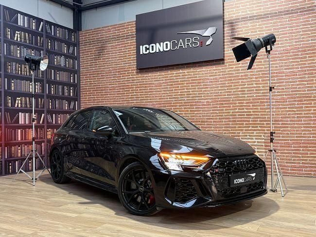 Usado Audi RS3 Sportback 400 CV (294 kW) 2022 Negro Utilitario