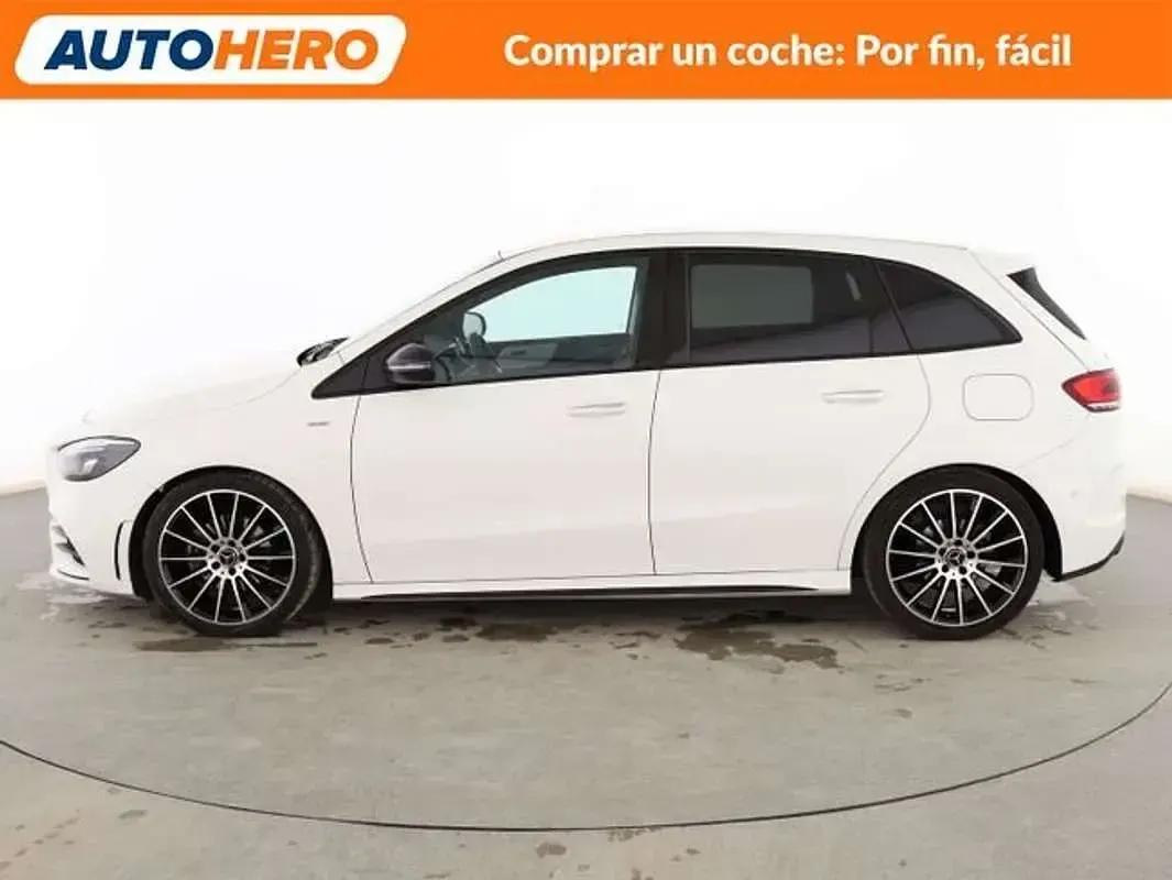 Usado Mercedes B180 AMG line 116 CV (85 kW) 2022 Blanco Utilitario
