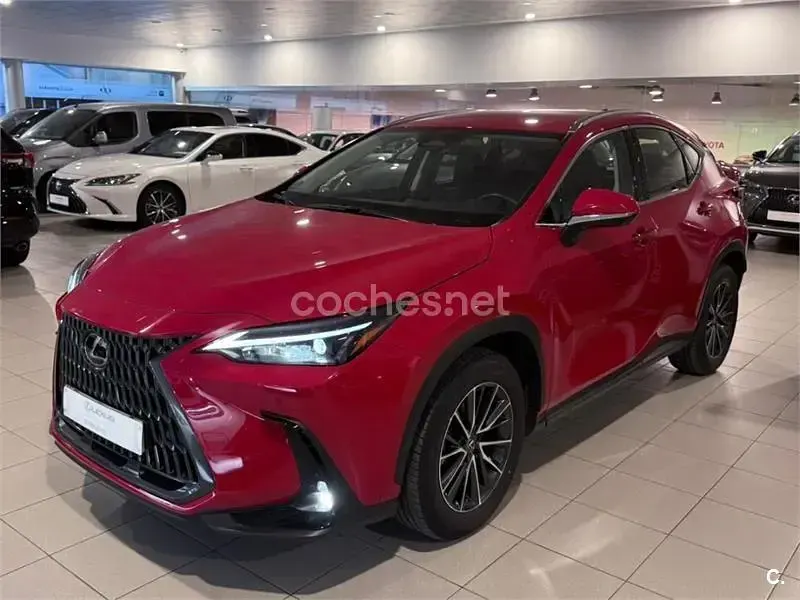 Usado Lexus NX350h Business Edition 242 CV (177 kW) 2023 Rojo SUV