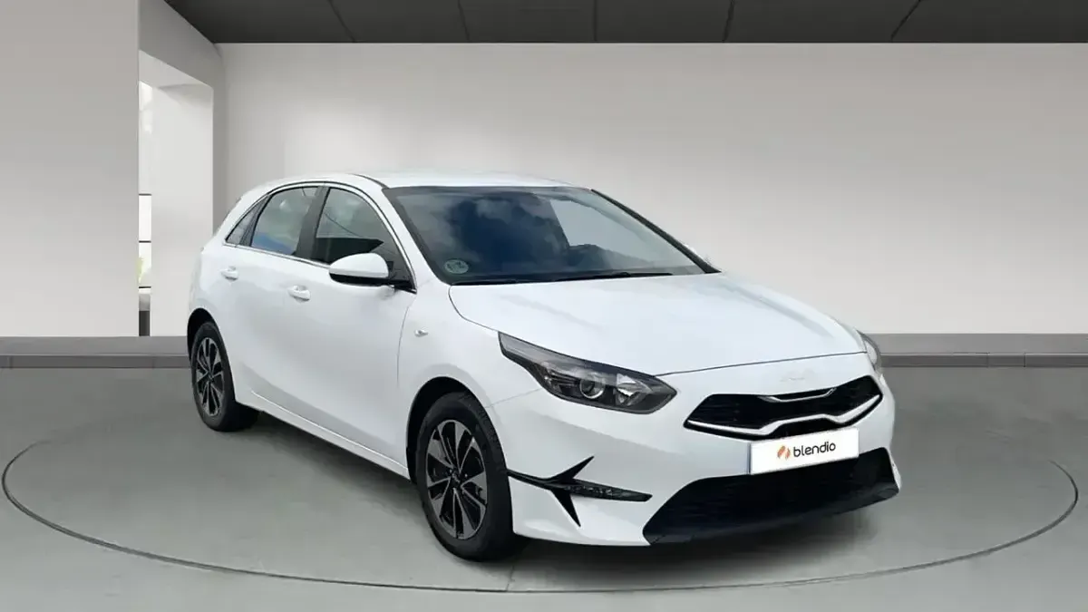 Nuevo Kia Ceed 100 CV (73 kW) 2026 Blanco Utilitario