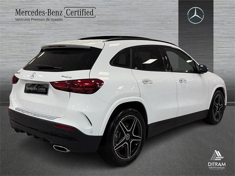 Usado Mercedes GLA220 AMG line 190 CV (139 kW) 2024 Blanco SUV