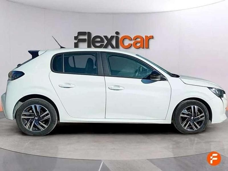 Usado Peugeot 208 Active 102 CV (75 kW) 2023 Blanco Utilitario