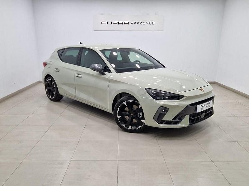 Nuevo Cupra Leon 204 CV (150 kW) 2025 Gris / plata Berlina