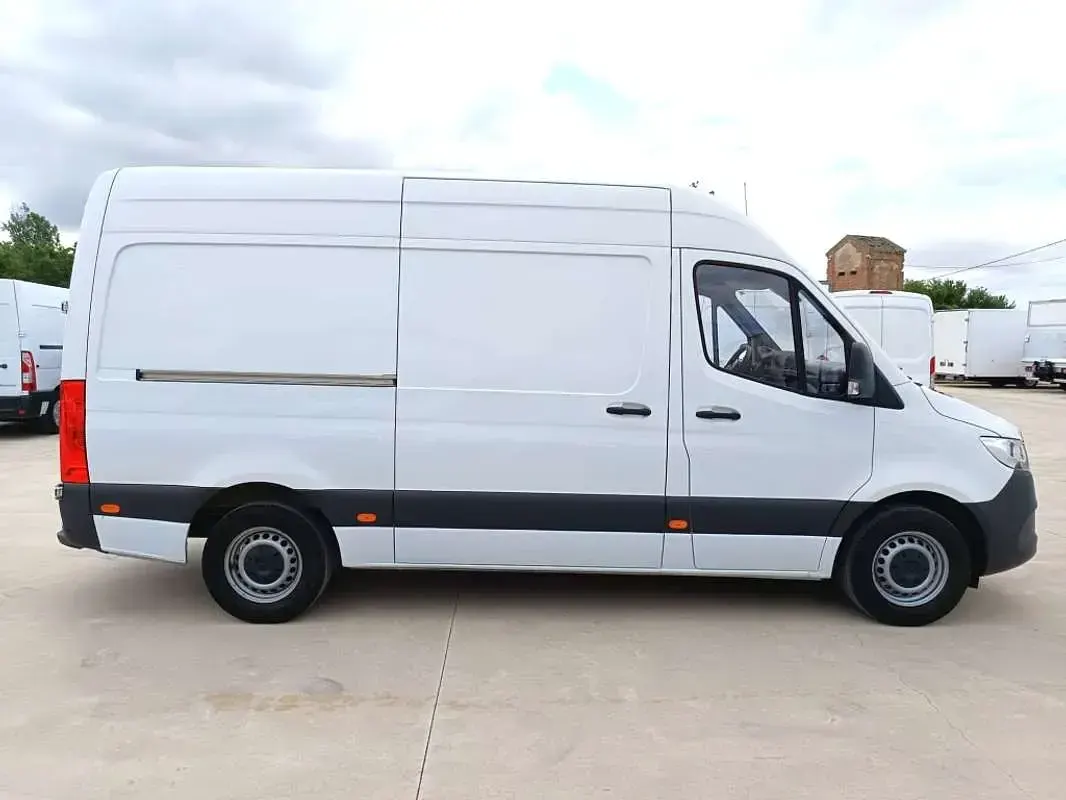 Usado Mercedes Sprinter 150 CV (110 kW) 2023 Blanco Van