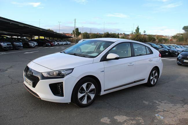 Usado Hyundai Ioniq 88 kW (120 CV) 2020 Blanco Utilitario