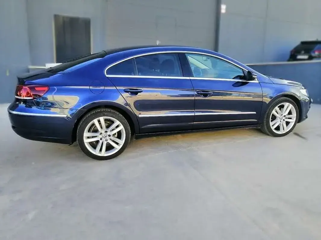 Usado VW CC 140 CV (102 kW) 2014 Azul Berlina