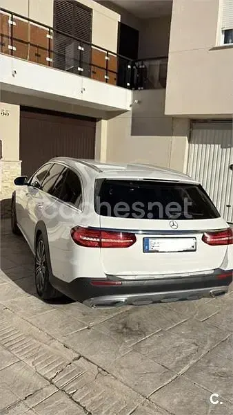 Usado Mercedes E220 All-Terrain 194 CV (142 kW) 2017 Blanco Familiar