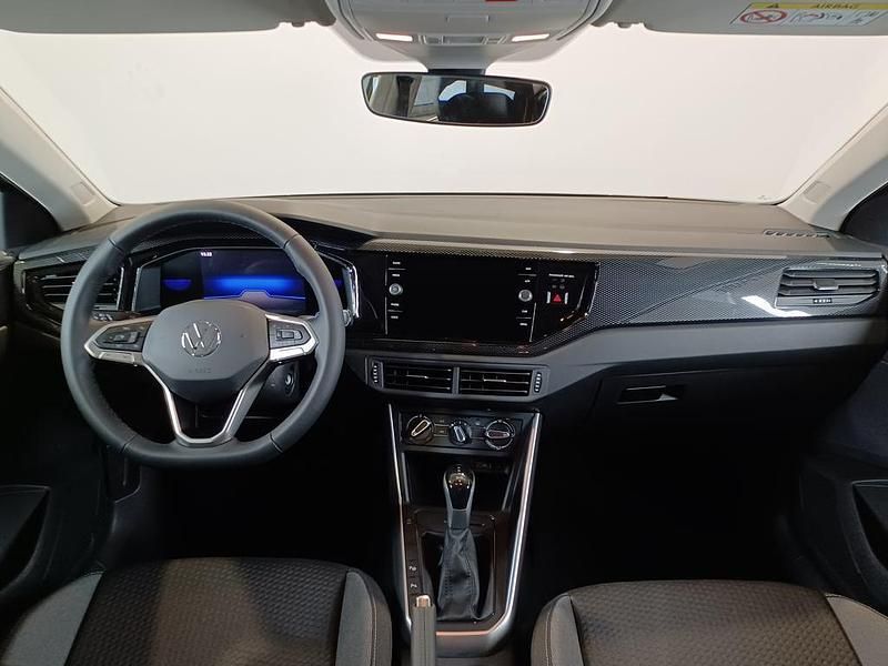 Usado VW Polo Life 95 CV (69 kW) 2023 Gris Utilitario