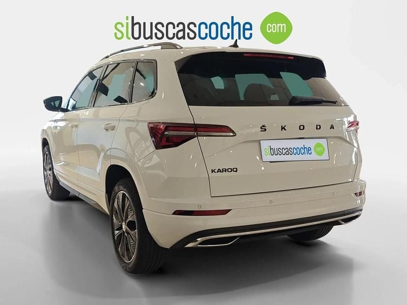 Usado Skoda Karoq SportLine 150 CV (110 kW) 2023 Gris/plata SUV