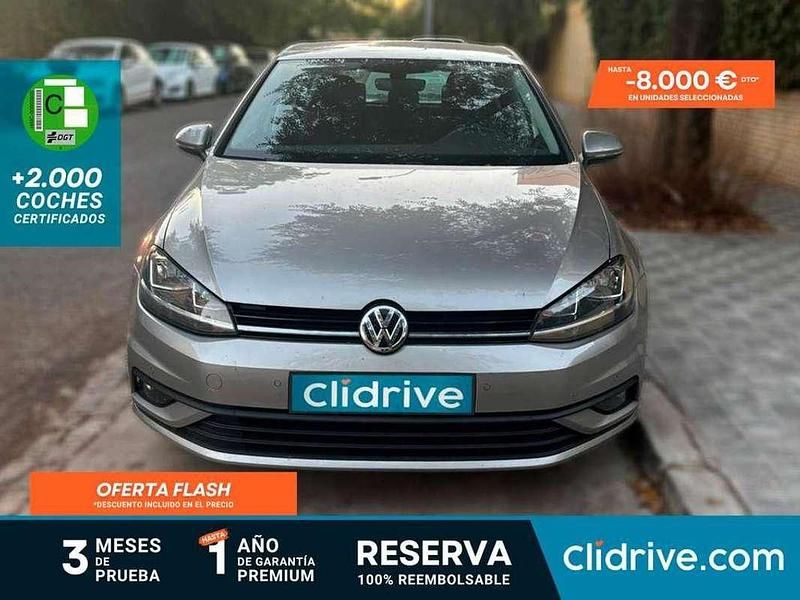 Usado VW Golf VIII Advance 110 CV (80 kW) 2020 Gris Utilitario