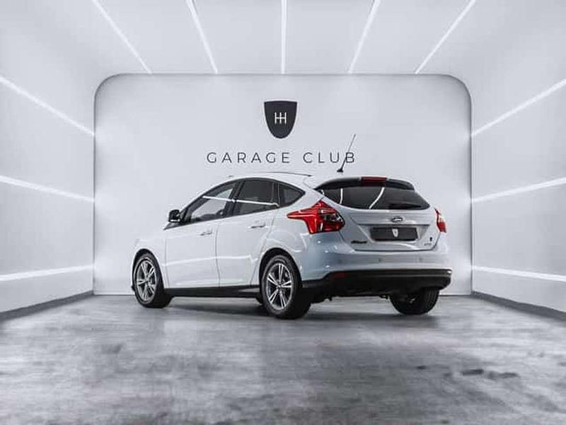 Usado Ford Focus Trend 125 CV (91 kW) 2014 Blanco Utilitario