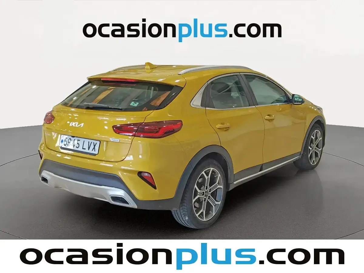 Usado Kia XCeed 160 CV (117 kW) 2022 Amarillo SUV