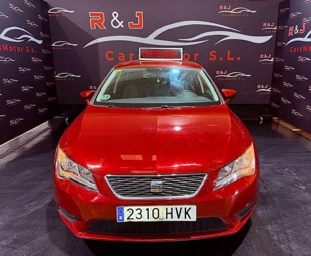 Usado Seat Leon Style 105 CV (77 kW) 2014 Granate Berlina