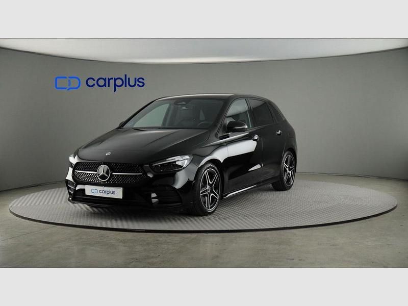 Negro cosmos (metalizado) Usado 2024 Mercedes B200 Monovolumen | 32.990 € (Precio justo) - Imagen 1/4