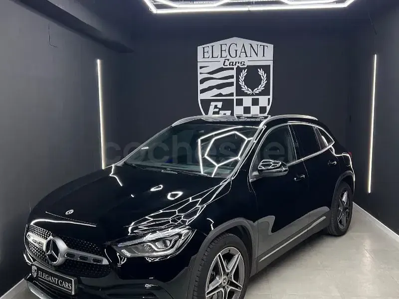 Usado Mercedes GLA180 136 CV (100 kW) 2022 Negro SUV