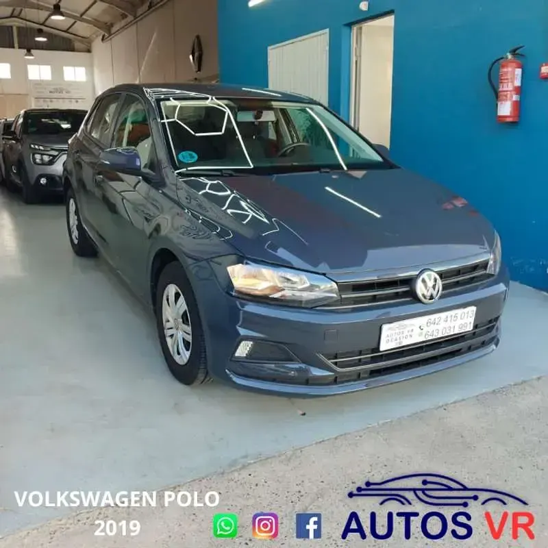 Usado VW Polo Edition 80 CV (58 kW) 2019 Gris Utilitario