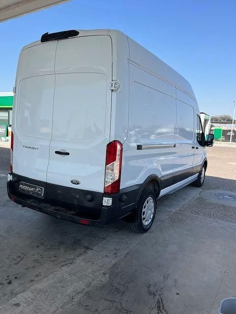 Usado Ford Transit Trend 130 CV (95 kW) 2022 Blanco