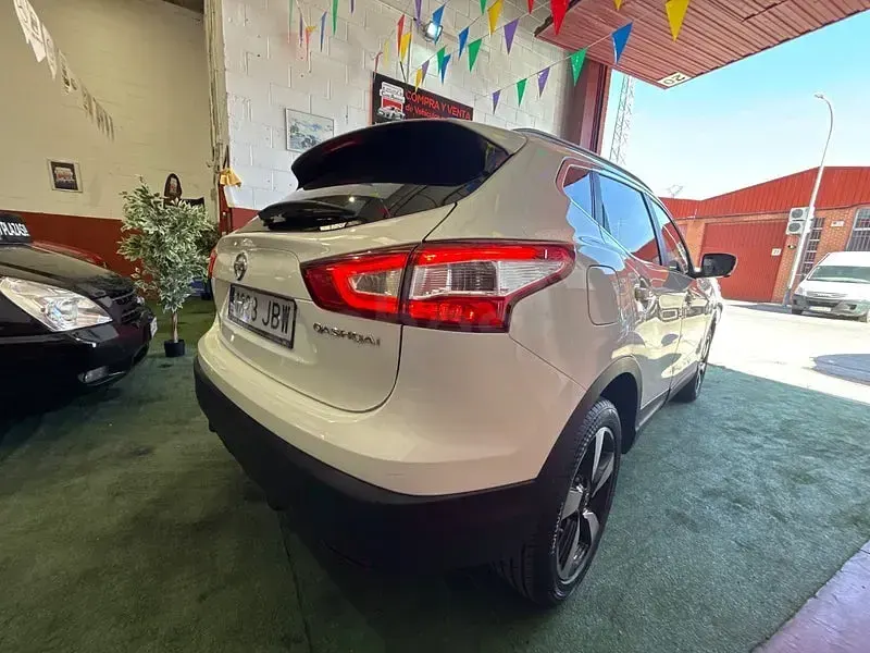 Usado Nissan Qashqai N-Vision 115 CV (84 kW) 2016 Blanco SUV