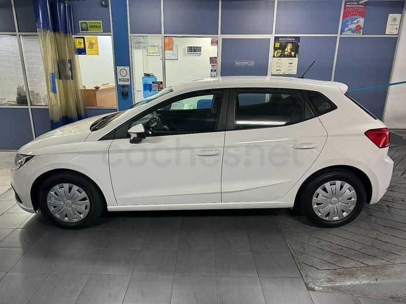 Usado Seat Ibiza Reference 95 CV (69 kW) 2019 Blanco Berlina