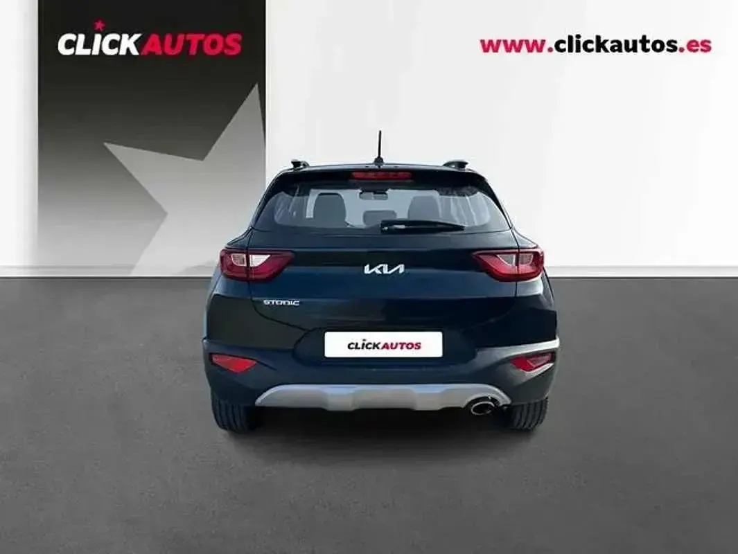 Usado Kia Stonic 79 CV (58 kW) 2024 Negro SUV