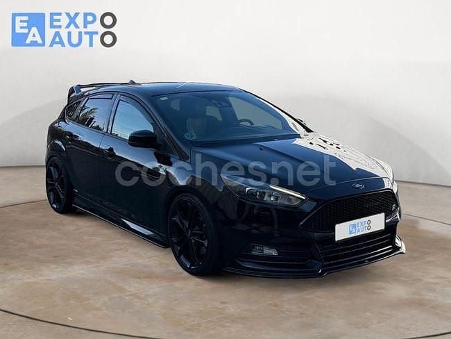 Negro Usado 2016 Ford Focus ST Berlina | 23.475 € - Imagen 1/4