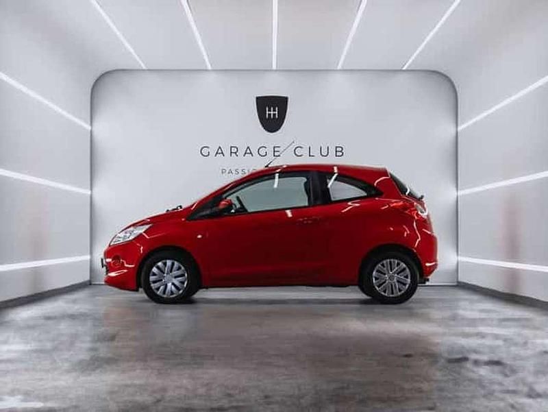 Usado Ford Ka S 69 CV (50 kW) 2014 Rojo Utilitario