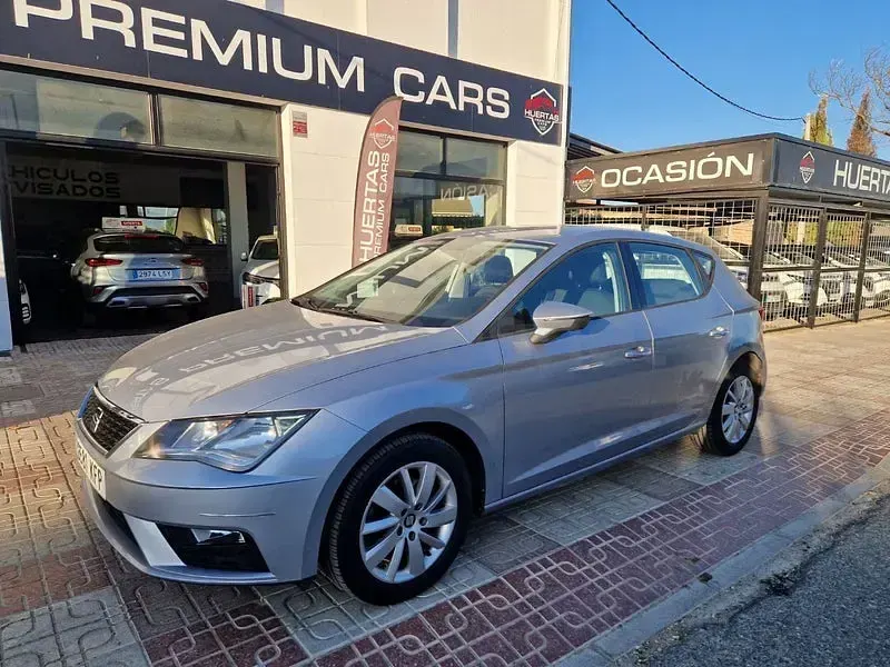 Usado Seat Leon Style 115 CV (84 kW) 2017 Gris / plata Berlina