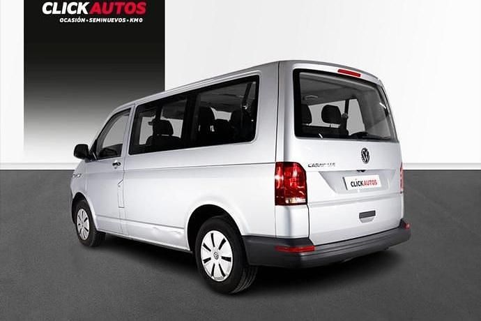Usado VW Caravelle 110 CV (80 kW) 2022 Negro Monovolumen