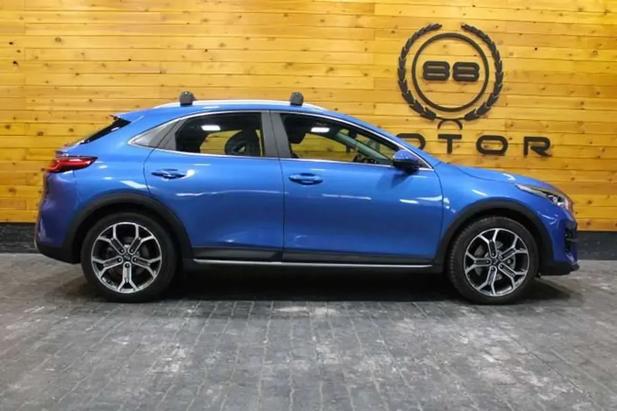 Usado Kia XCeed 120 CV (88 kW) 2020 Azul SUV