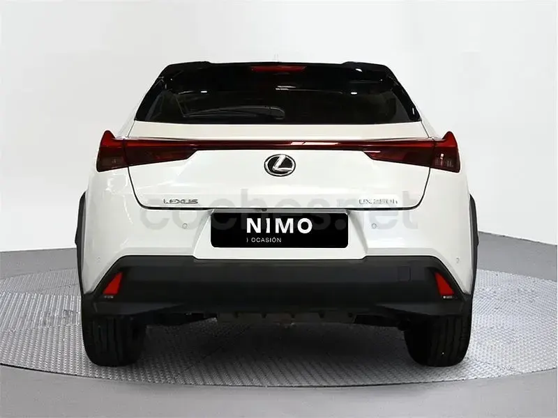 Usado Lexus UX Business Edition 184 CV (135 kW) 2023 Blanco SUV