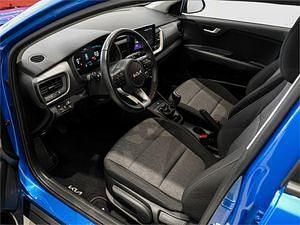 Usado Kia Stonic 101 CV (74 kW) 2025 Azul SUV
