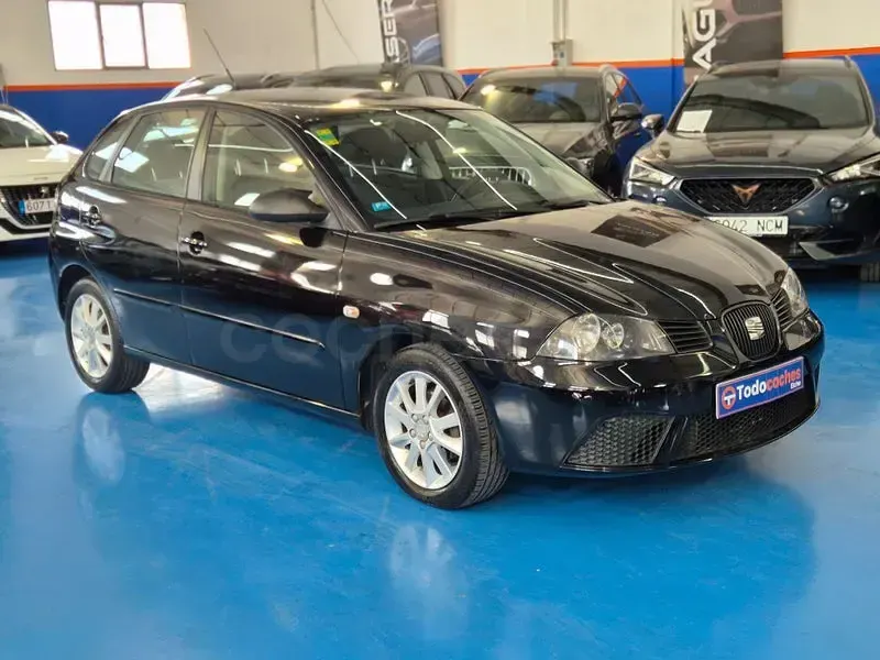 Usado Seat Ibiza Reference 80 CV (58 kW) 2007 Negro Utilitario