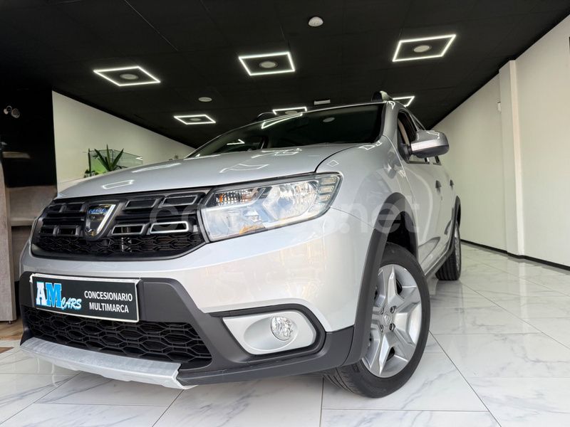 Gris / plata Usado 2018 Dacia Sandero Stepway Utilitario | 9990 € (Precio justo) - Imagen 1/4