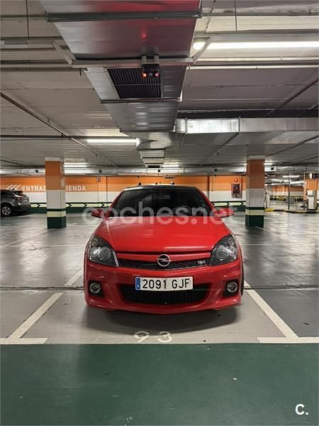 Rojo Usado 2008 Opel Astra GTC OPC Berlina | 9500 € (Buen precio) - Imagen 1/4