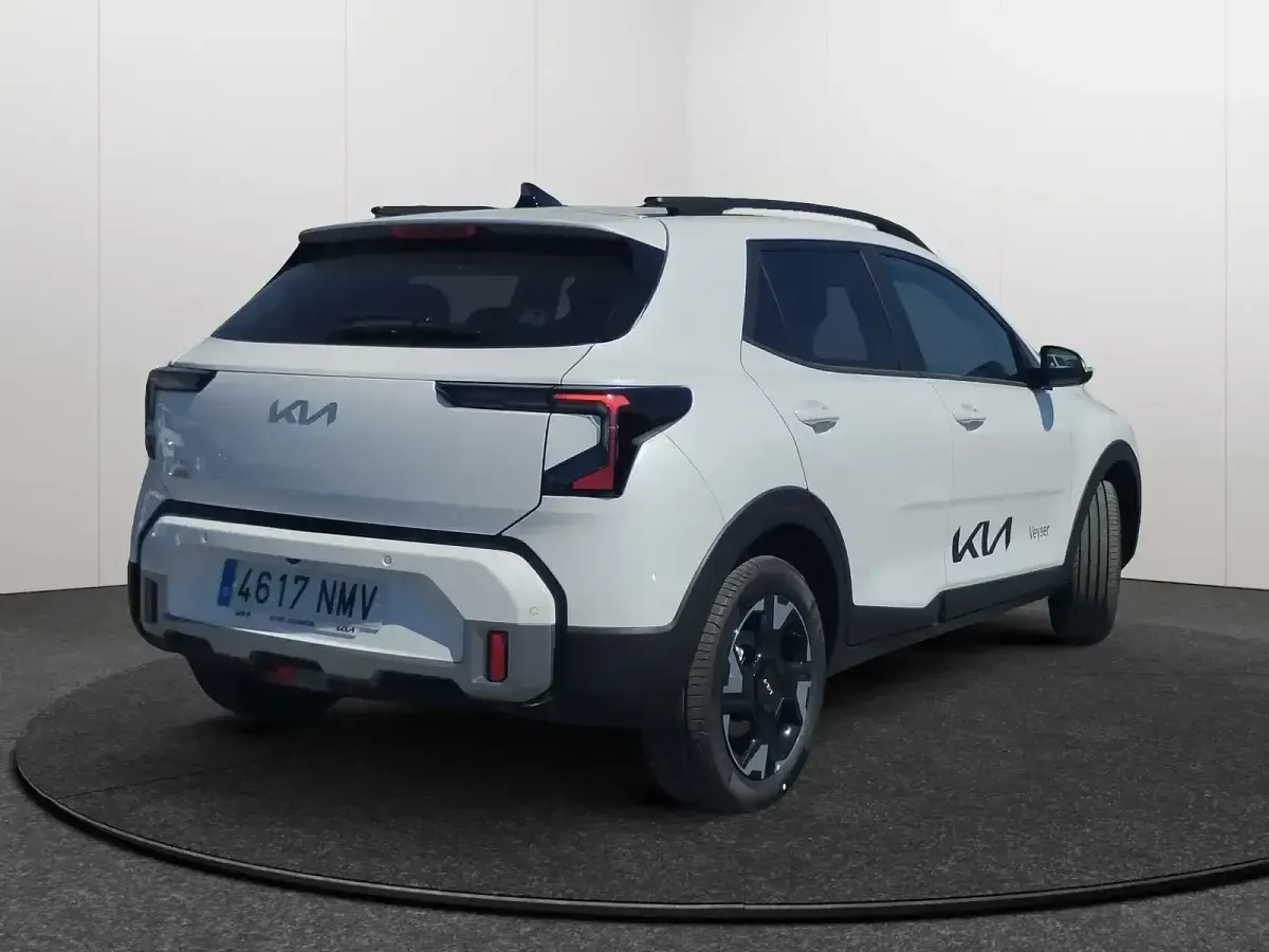 Nuevo Kia Stonic 115 CV (84 kW) 2026 Blanco SUV